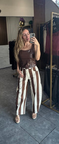 JEANS DE RAYAS BEIGE CON CAFE