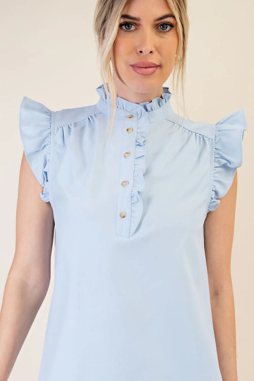 Blusa Celeste con botones en cuello y olán