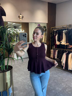 BLUSA BURGUNDY DE PUNTO SIN MANGA