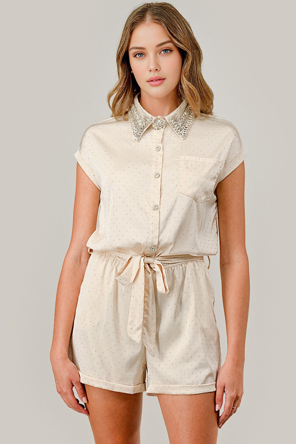 Jumpsuit de short con piedras