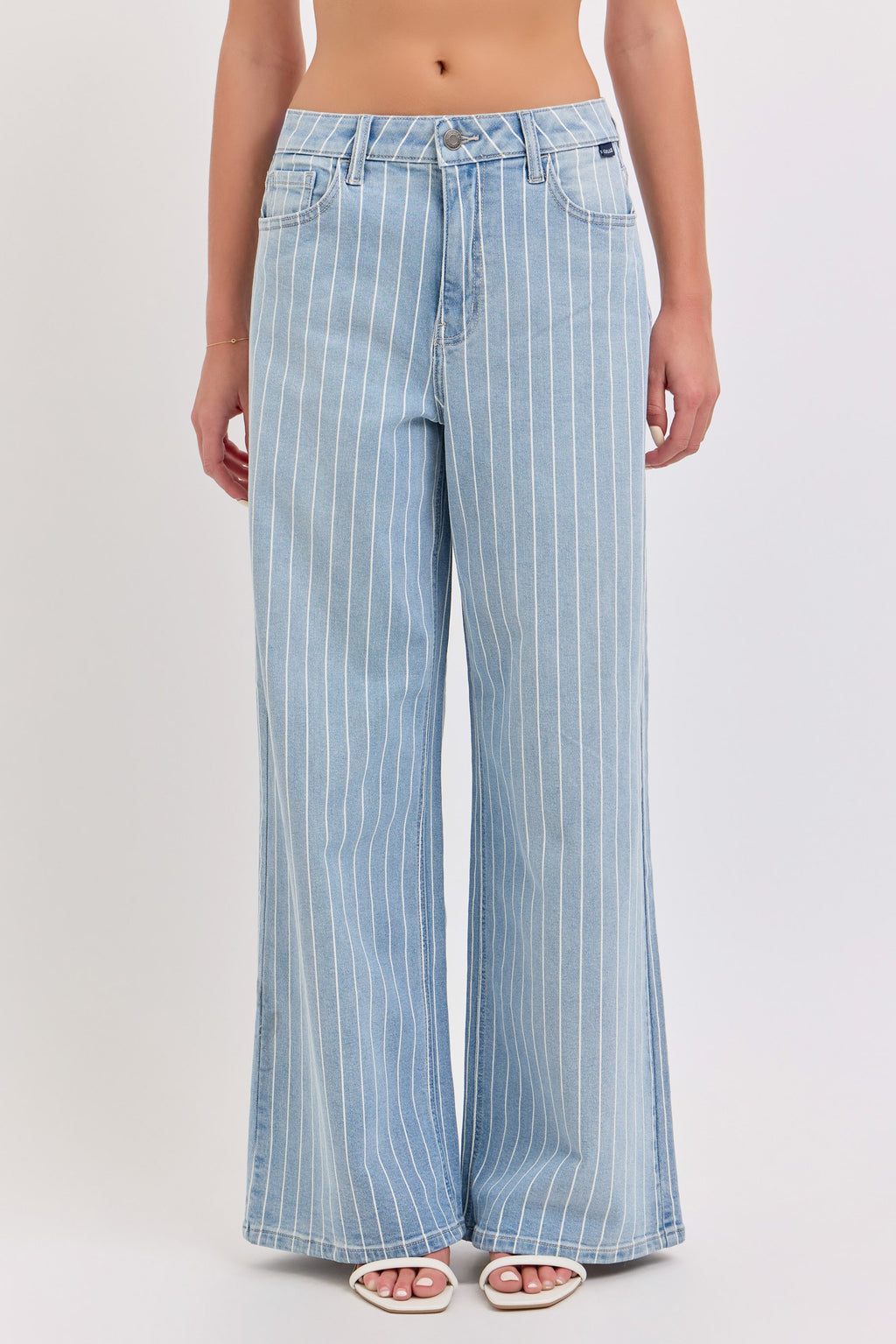JEANS CON RAYAS CLARAS