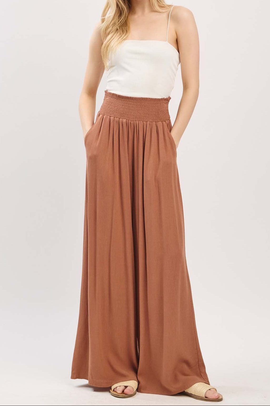 Pantalón tipo palazzo