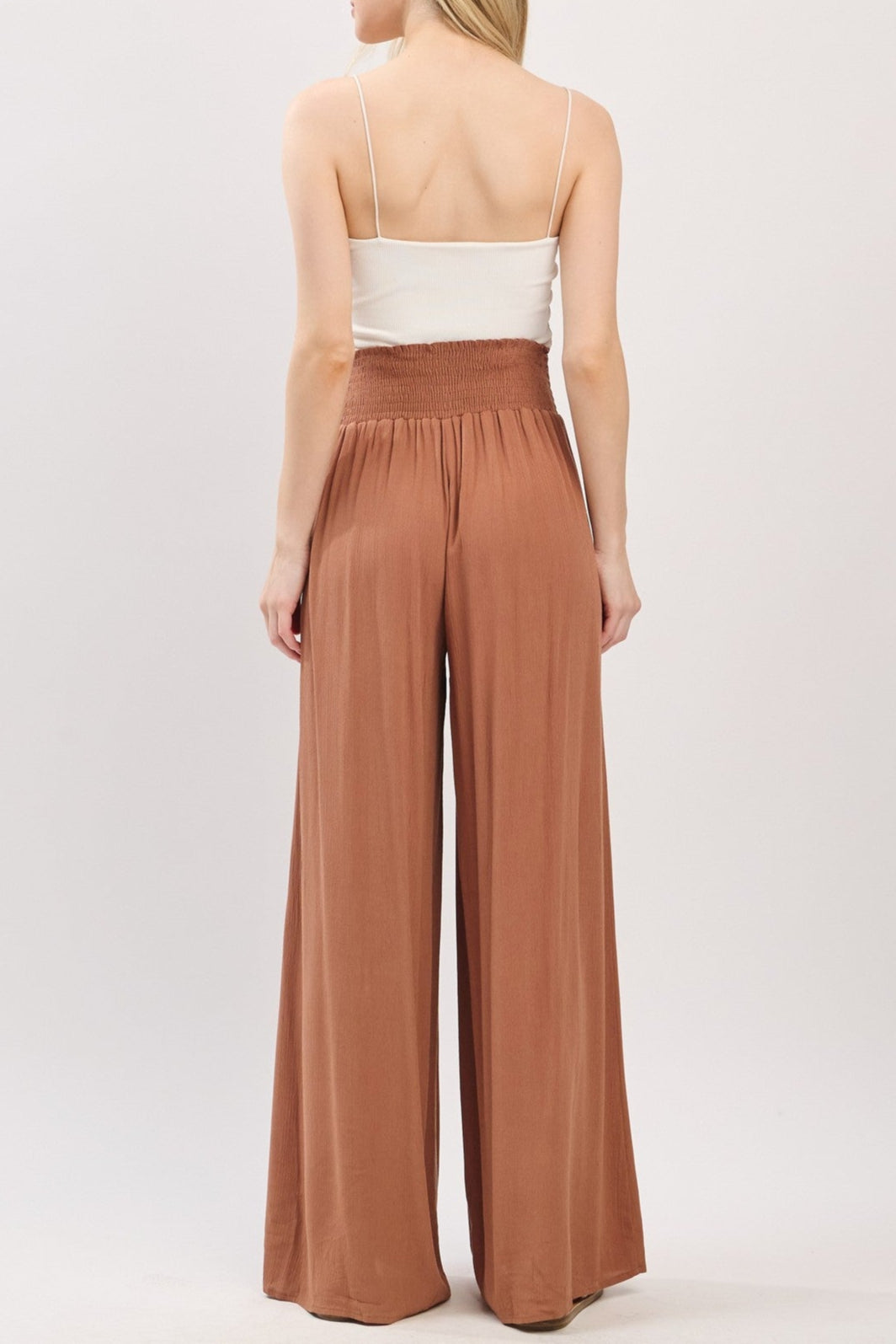 Pantalón tipo palazzo