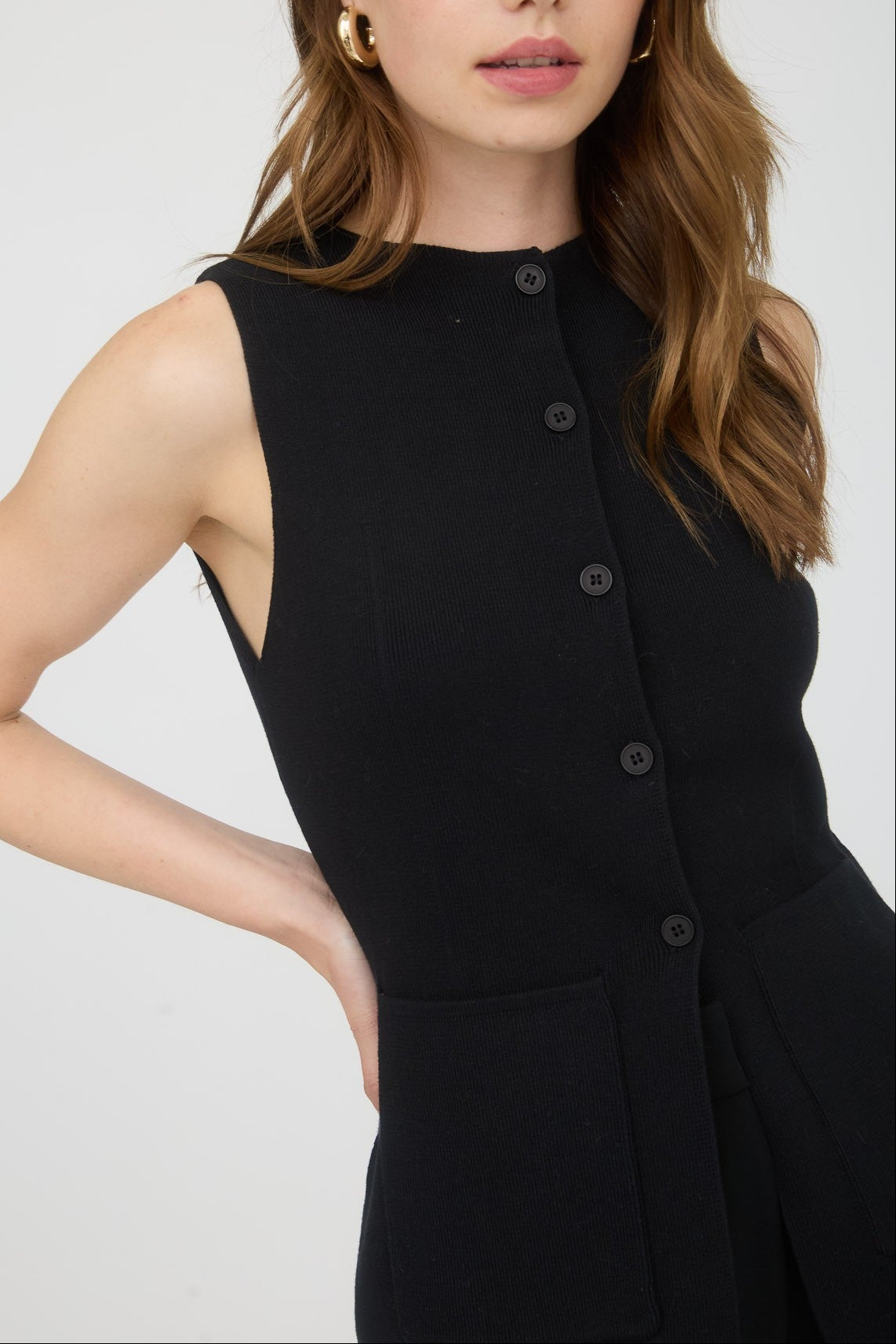 TOP DE PUNTO CON BOTONES NEGRO