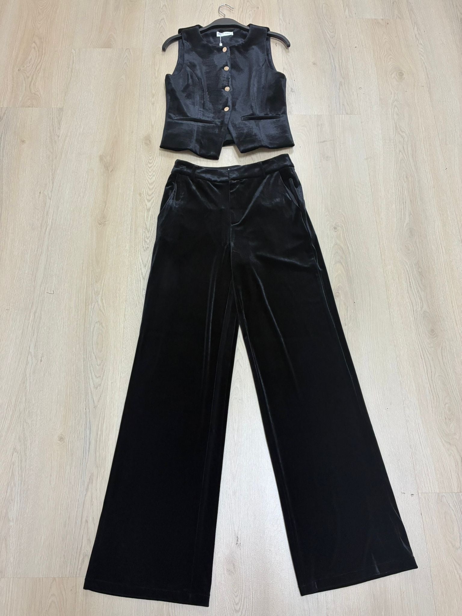 Set de pantalón y chaleco de terciopelo