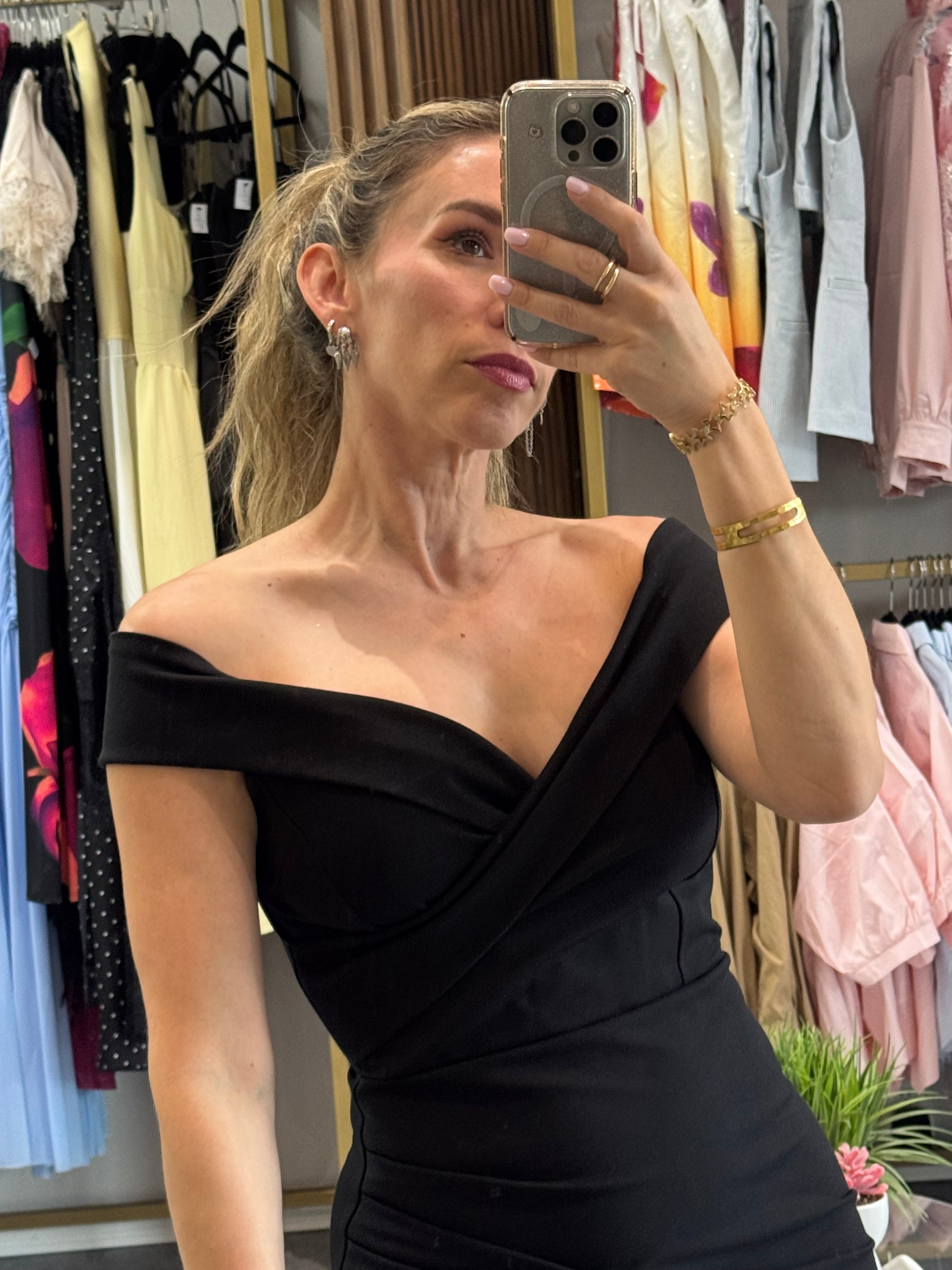 VESTIDO MIDI HOMBROS CAIDOS NEGRO