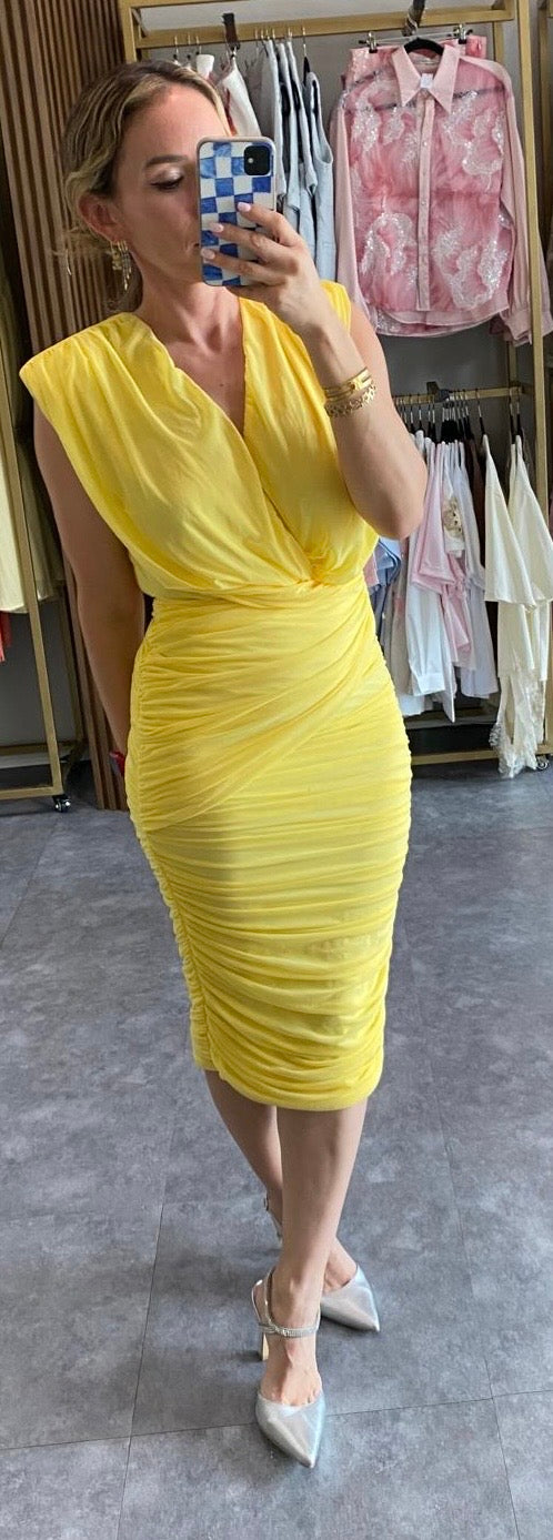 VESTIDO MIDI MESH DE HOMBRERAS AMARILLO