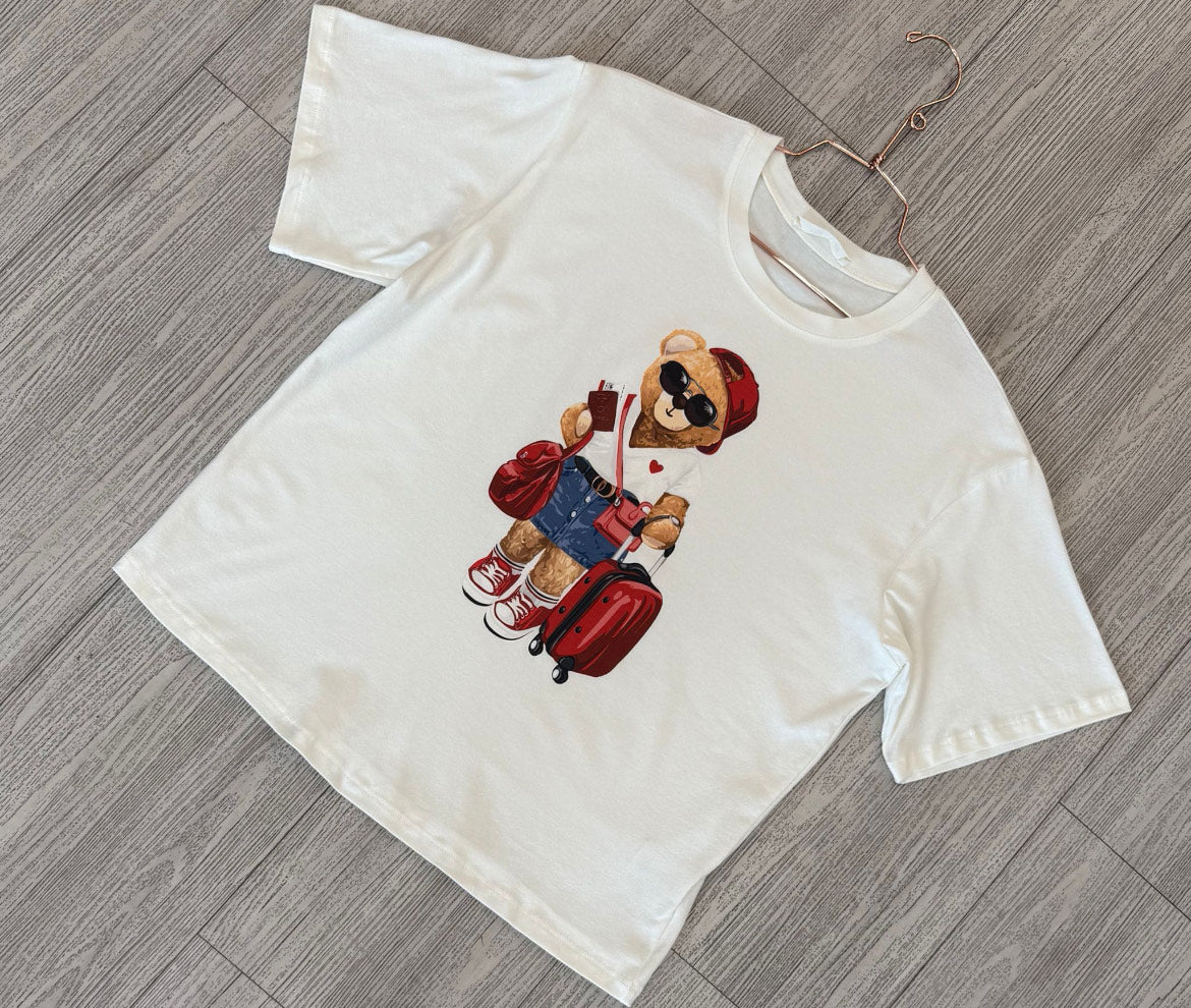 Playera de Oso con Maleta Roja