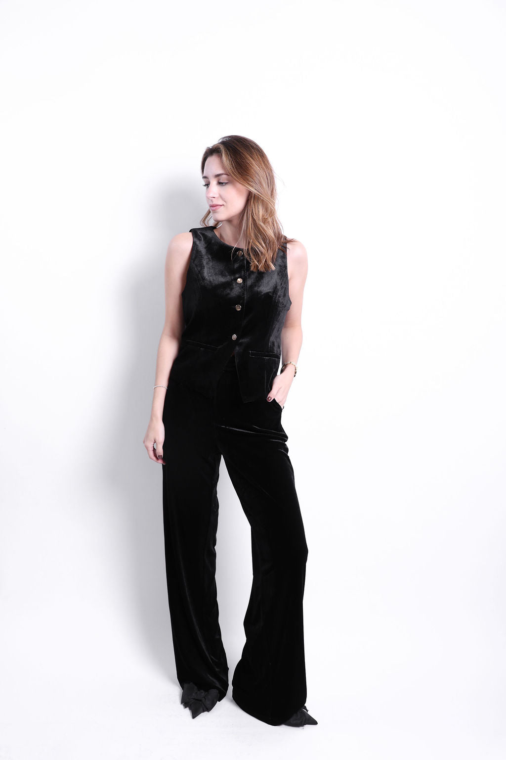 SET NEGRO CHALECO Y PANTALON TERCIOPELO