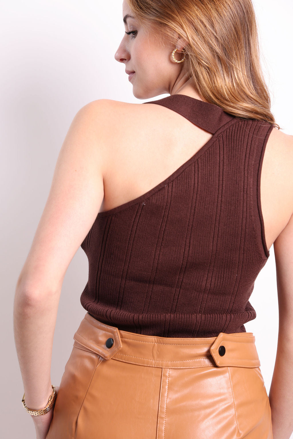 BLUSA TEJIDA UN HOMBRO