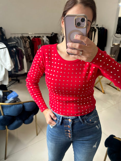 SUETER ROJO CON BRILLOS CUADRADOS