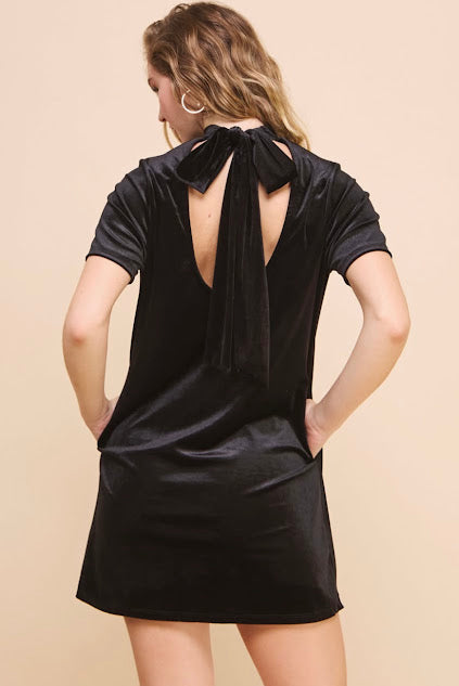 VESTIDO CORTO DE TERCIOPELO