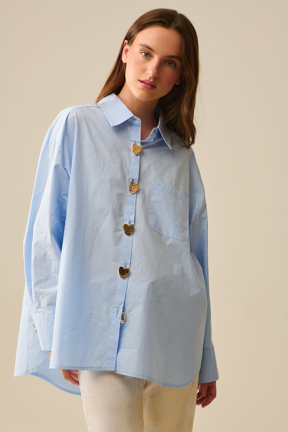 Blusa Oversize con botones de corazon